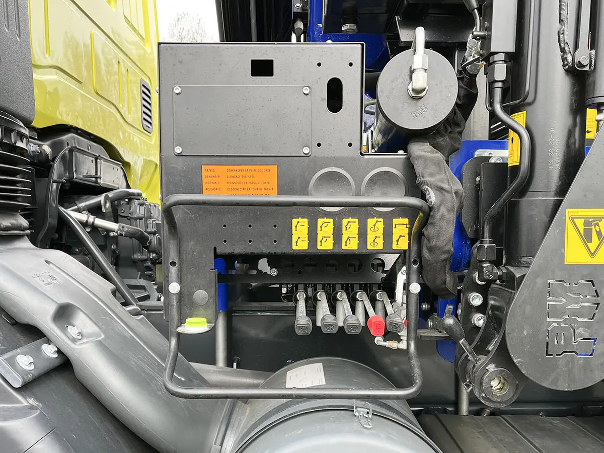 Iveco Trakker AD190T38WH PM15522 4x4 Crane Truck 13