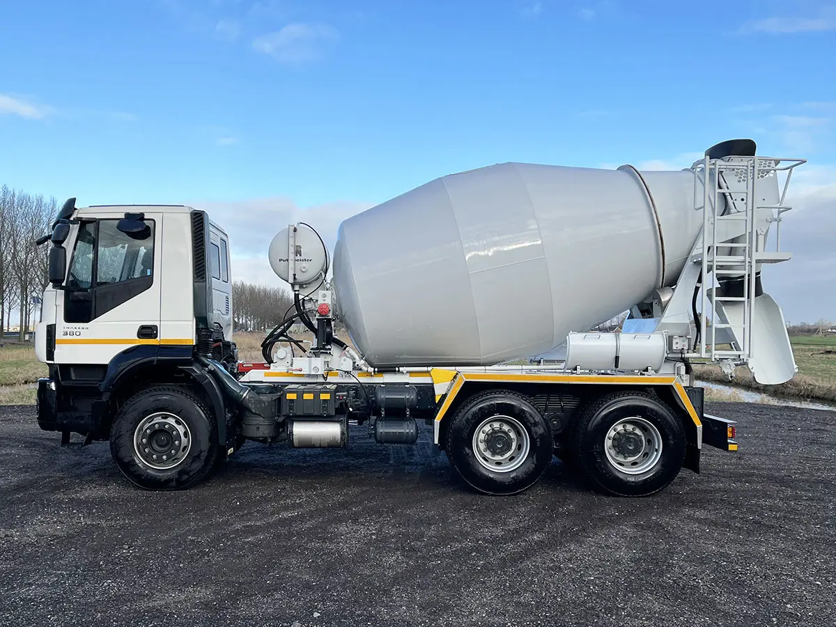 Iveco Trakker AD380T38H Concrete Mixer 6x4 2