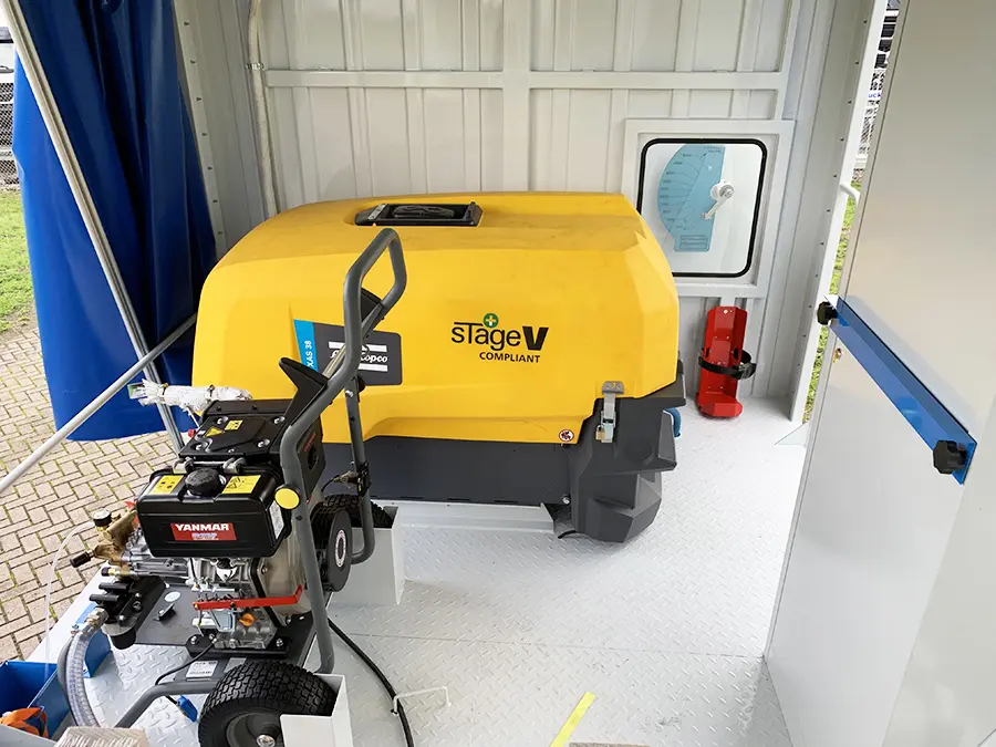 Iveco Trakker AD380T38H 6x4 Fuel & Lube Truck 16