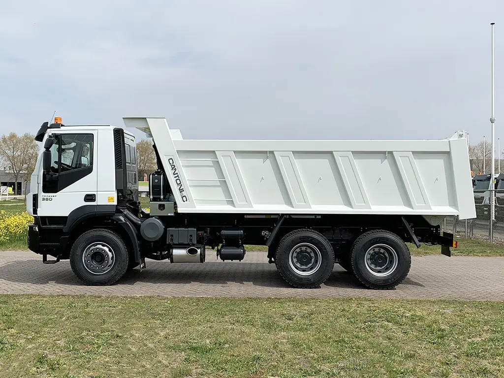 Iveco Trakker AD380T38H 6x4 Tipper Truck 2