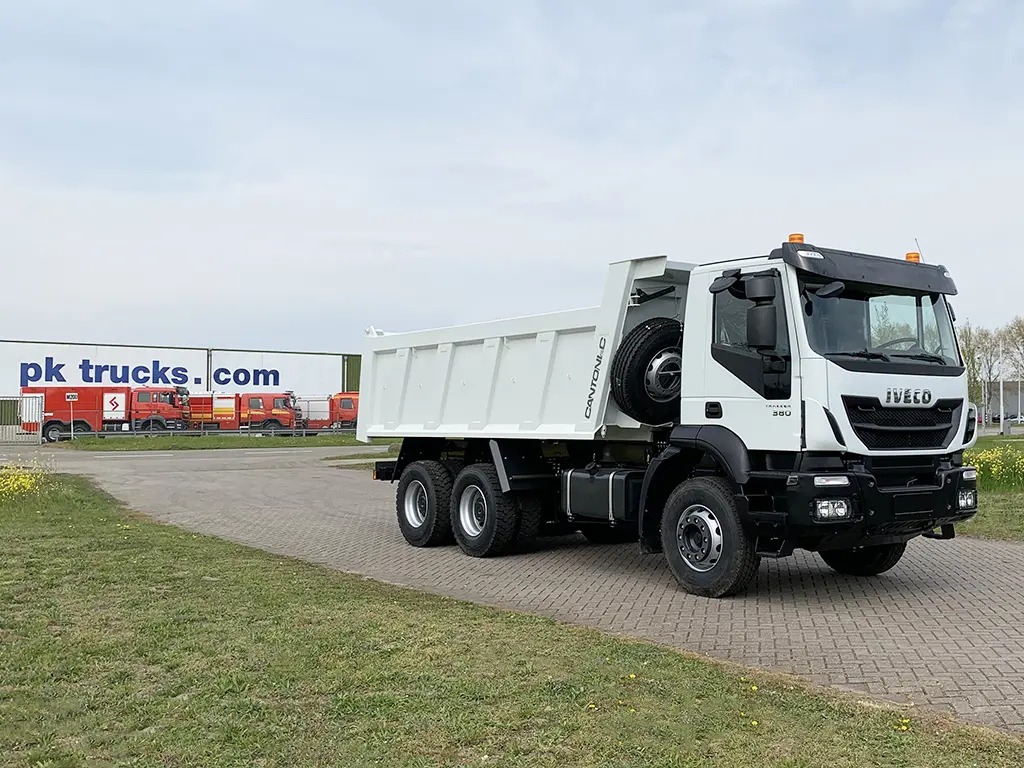 Iveco Trakker AD380T38H 6x4 Tipper Truck 4