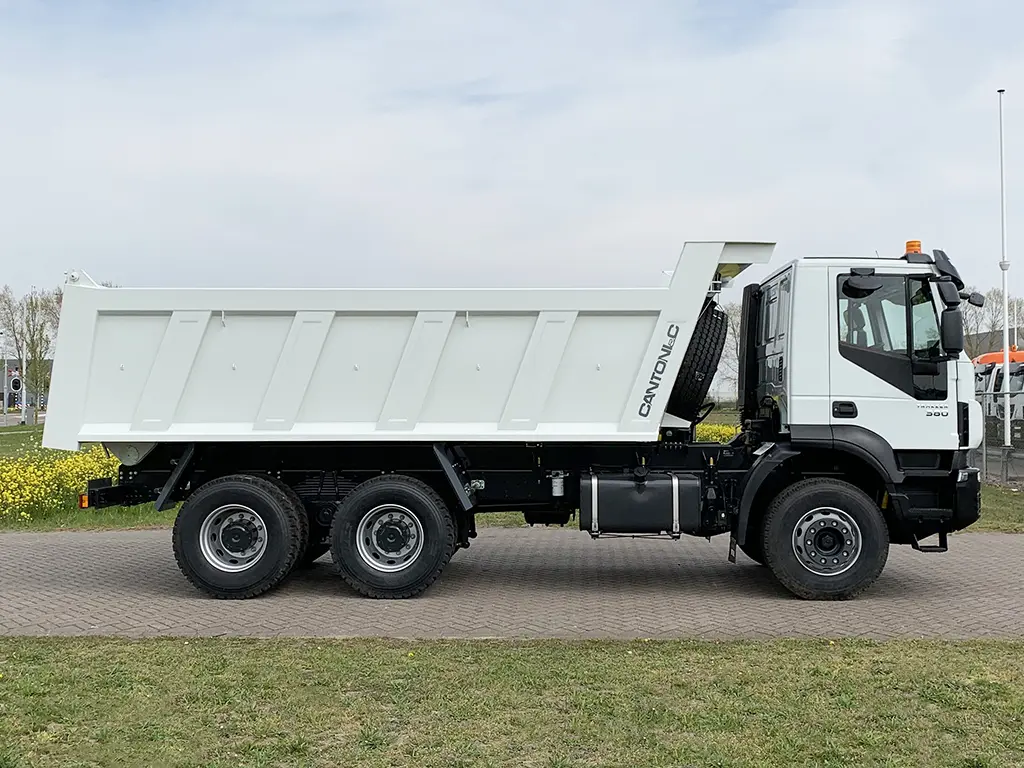 Iveco Trakker AD380T38H 6x4 Tipper Truck 5