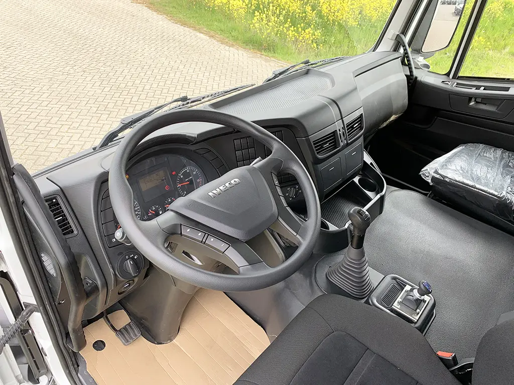 Iveco Trakker AD380T38H Tipper Truck 6x4 8