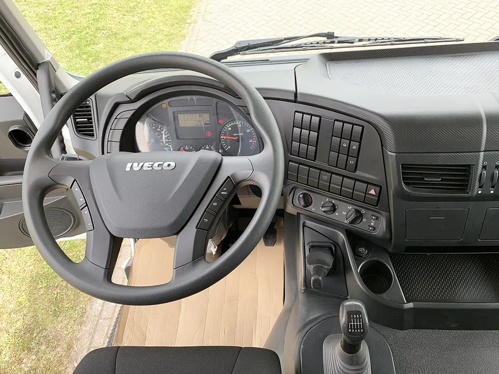 Iveco Trakker AD380T38H 6x4 Tipper Truck 9