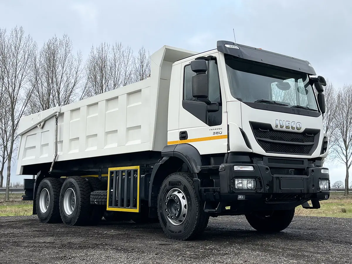 Iveco Trakker AD380T38H 6x4 Tipper Truck 4