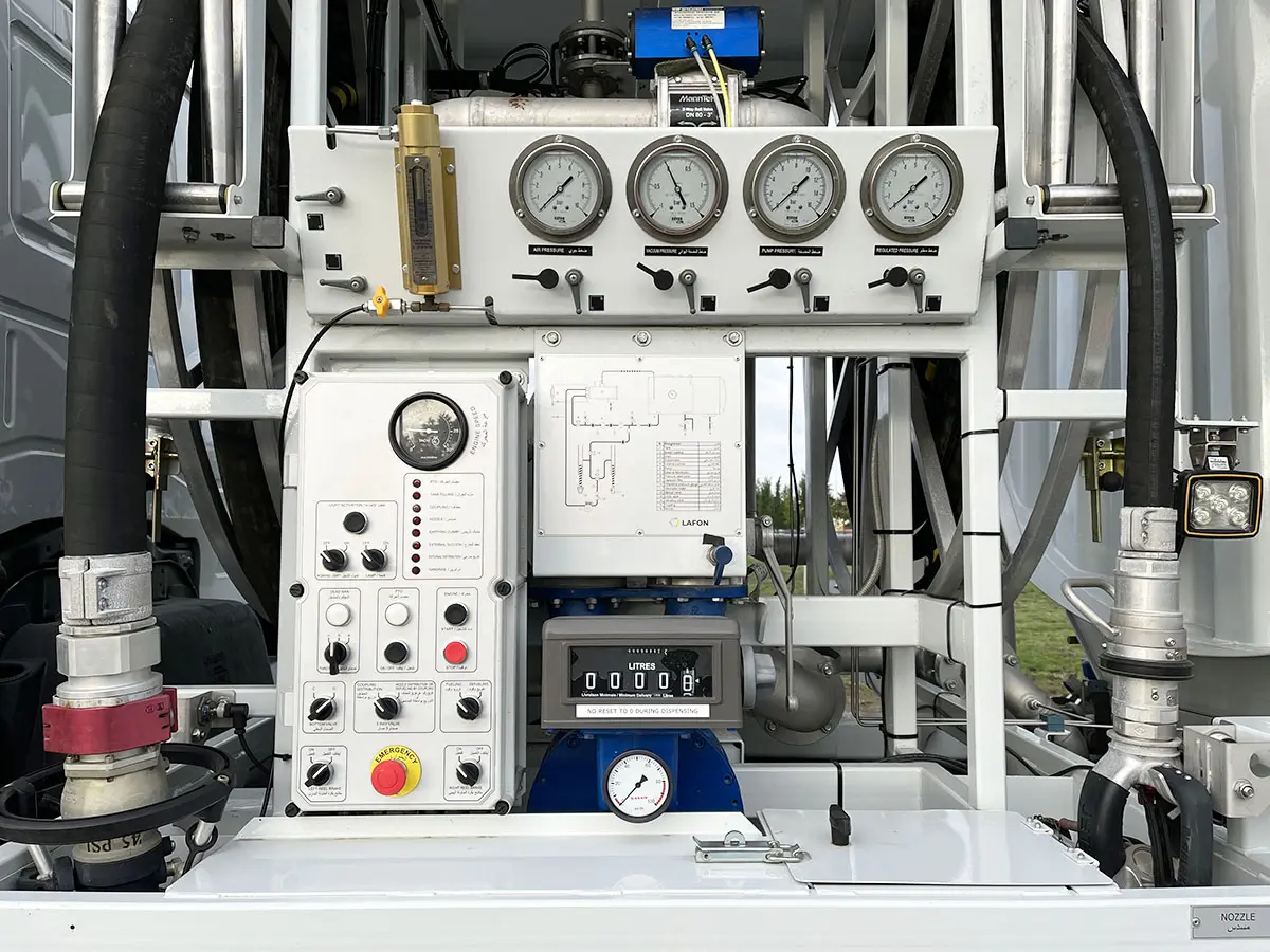 Iveco Trakker AD380T38H ADR 6x4 Aviation Fuel Tank Truck 12