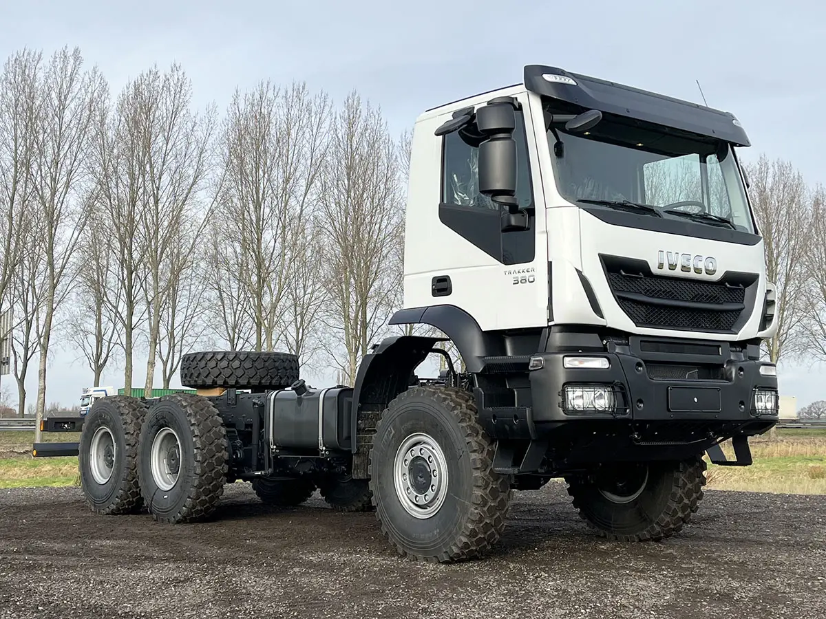 Iveco Trakker AD380T38WH-3820 Chassis Cabin 6x6 4