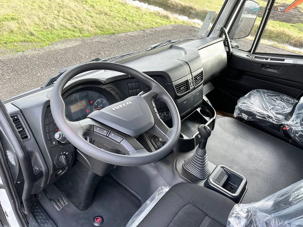 Iveco Trakker AD380T38WH-3820 Chassis Cabin 6x6 8