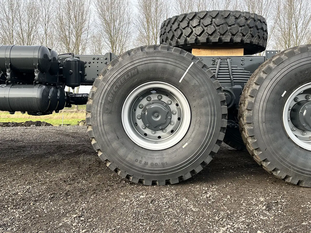 Iveco Trakker AD380T38WH-3820 Chassis Cabin 6x6 12