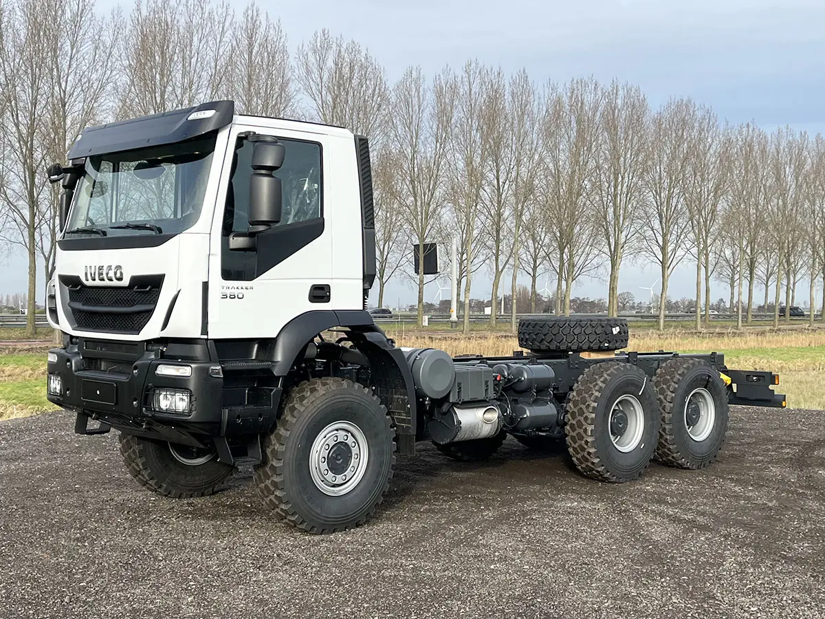 Iveco Trakker AD380T38WH 6x6 Chassis Cabin