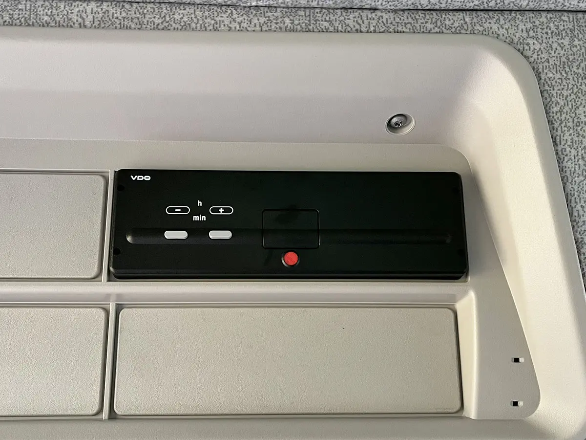 Iveco Trakker AD380T38WH 6x6 Chassis Cabin 10