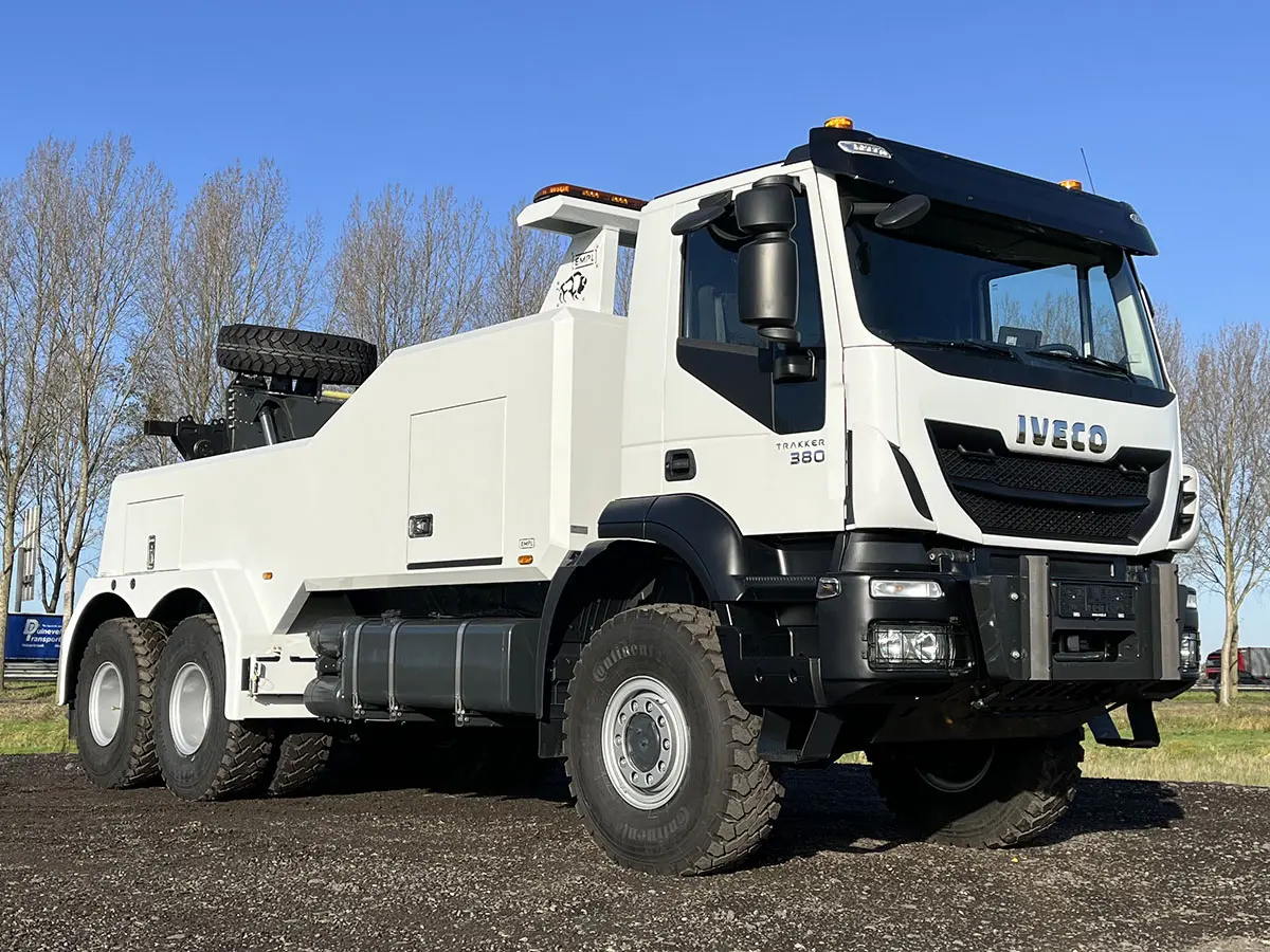 Iveco Trakker AD380T38WH 6x6 Recovery Truck 4