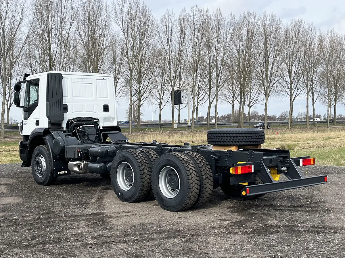 Iveco Trakker AD380T41H-3820 Chassis Cabin 6x4 3