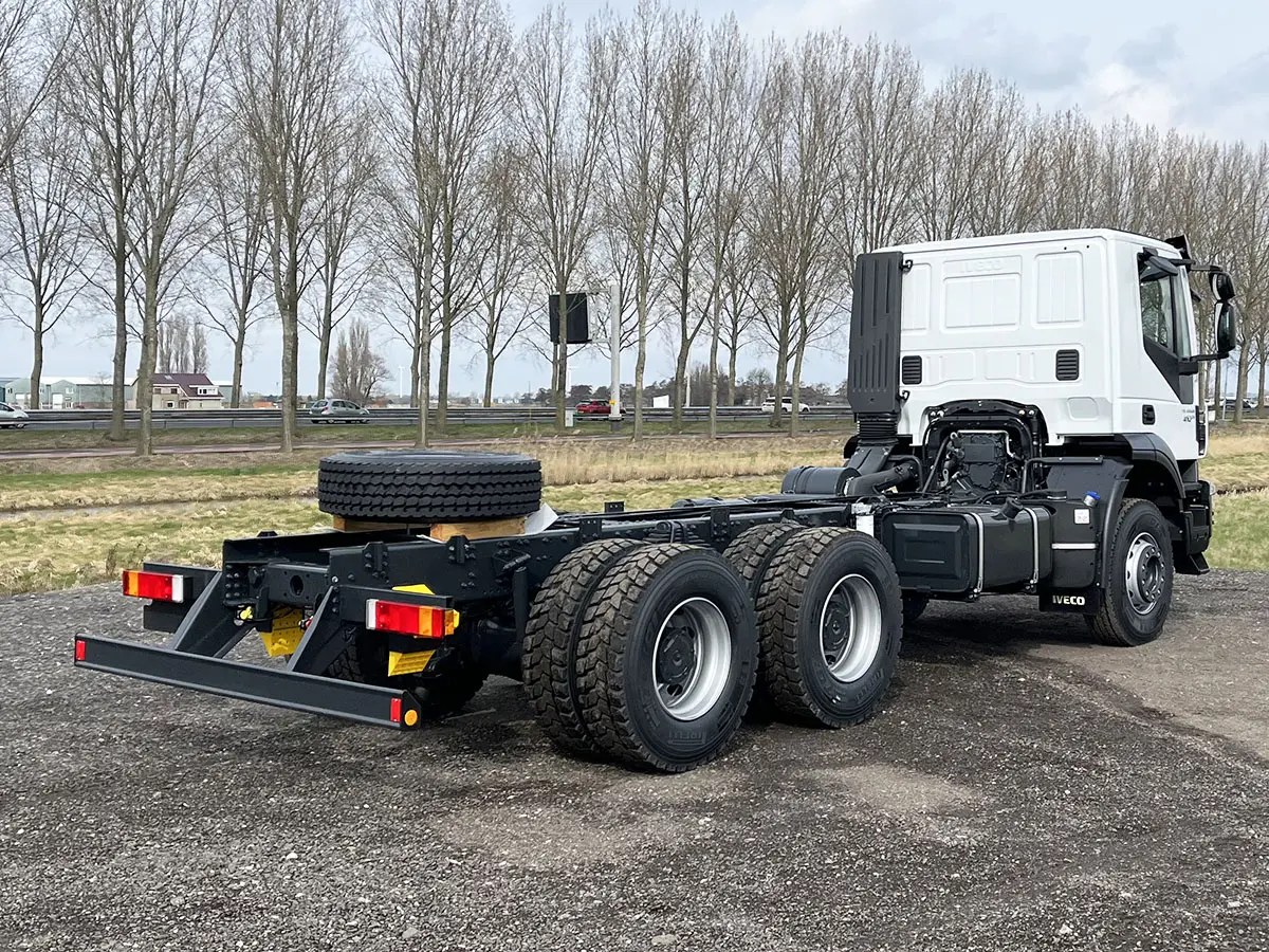 Iveco Trakker AD380T41H-3820 Chassis Cabin 6x4 6