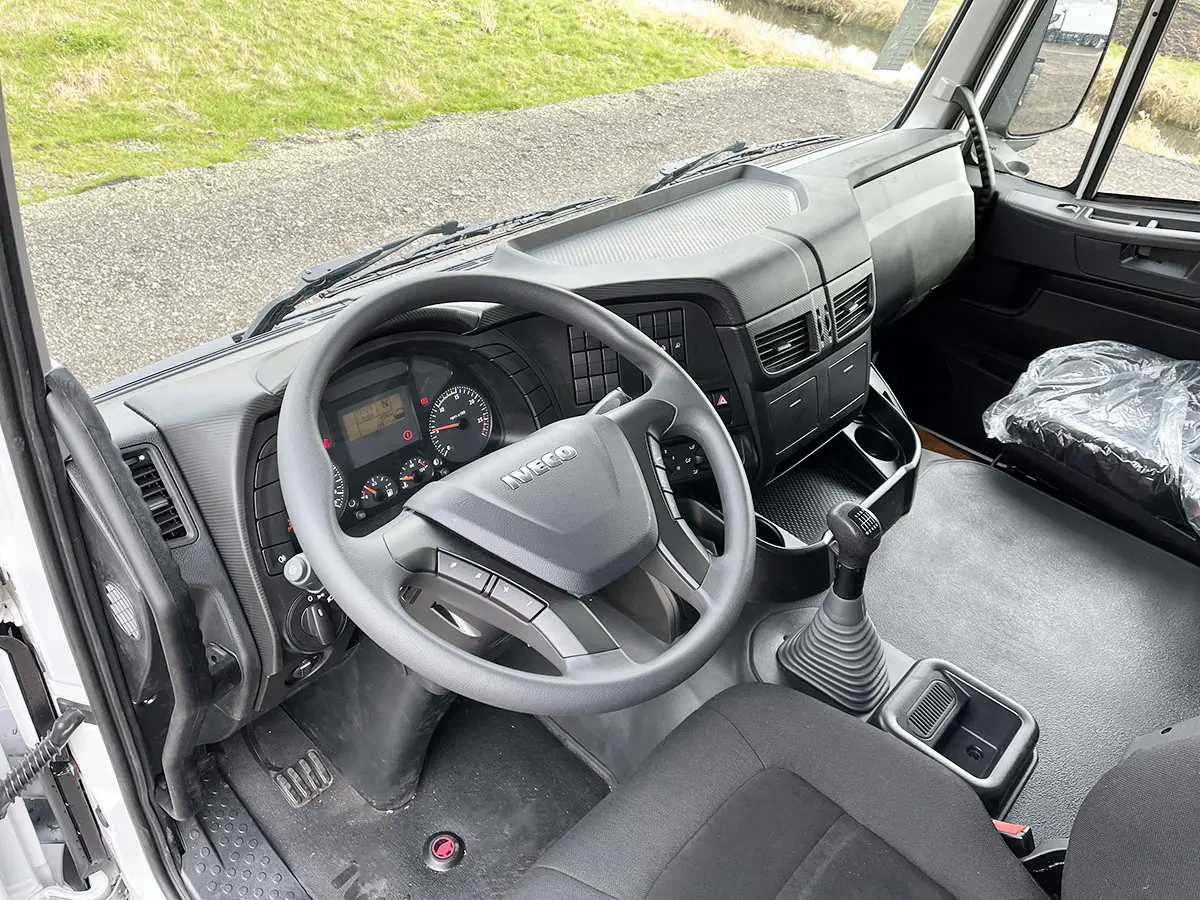 Iveco Trakker AD380T41H-3820 Chassis Cabin 6x4 8