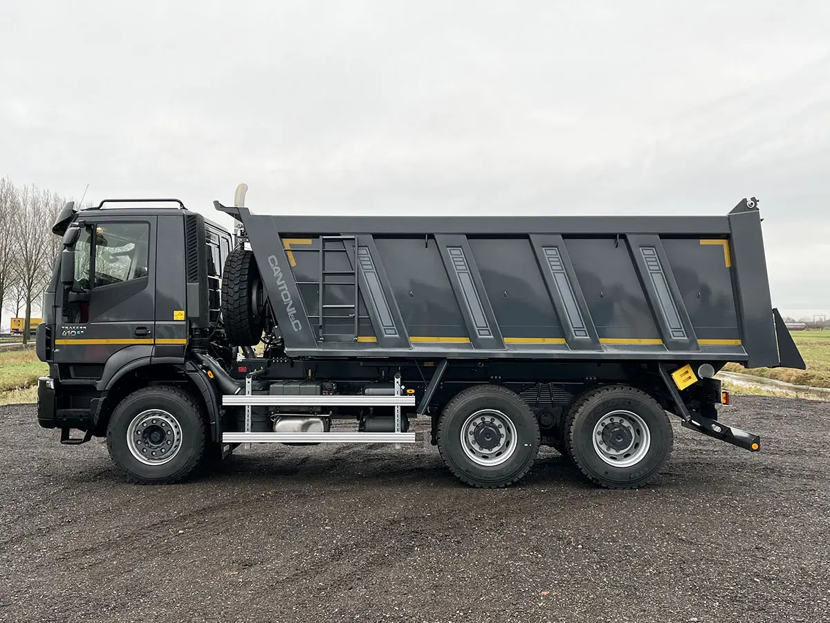 Iveco Trakker AD380T41H 6x4 Tipper Truck 2