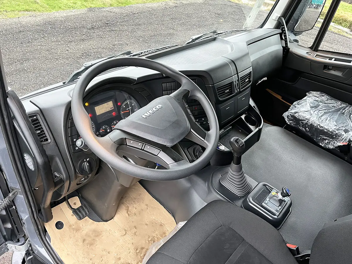 Iveco Trakker AD380T41H 6x4 Tipper Truck 8