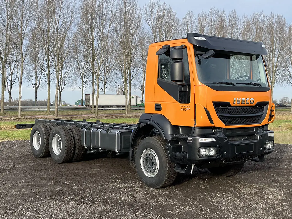 Iveco Trakker AD380T41/P-4200 Chassis Cabin 6x4 4