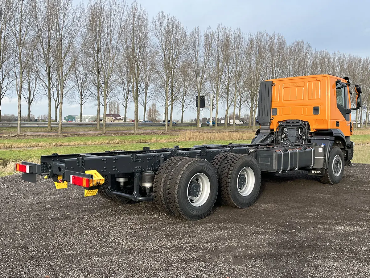 Iveco Trakker AD380T41/P-4200 6x4 Chassis Cabin 6
