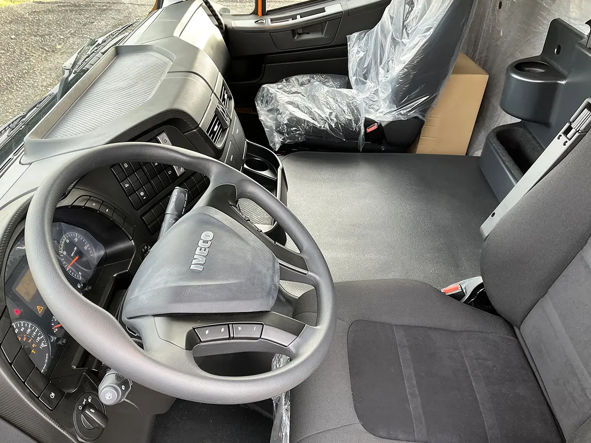 Iveco Trakker AD380T41/P-4200 Chassis Cabin 6x4 7