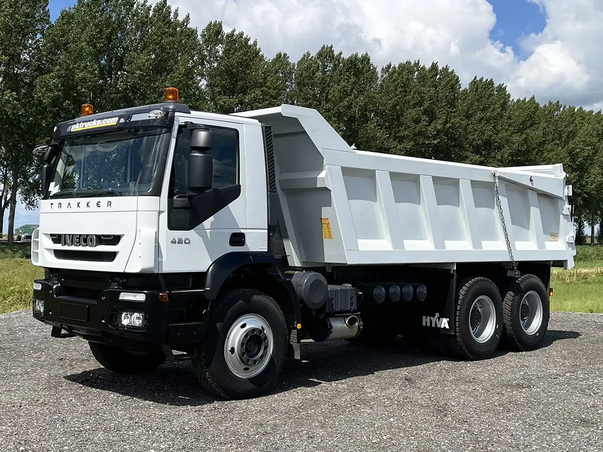 Iveco Trakker AD380T42H AT 6x4 Tipper Truck 1