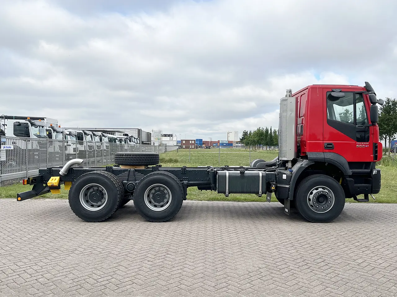 Iveco Trakker AD380T50-3500 Chassis Cabin 6x4 5