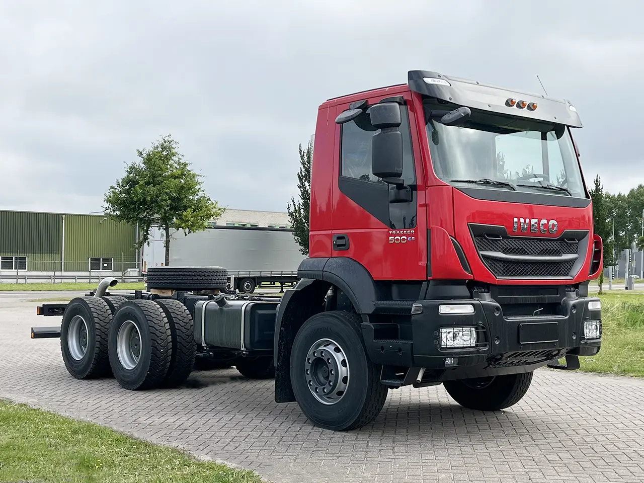 Iveco Trakker AD380T50 6x4 Chassis Cabin 4