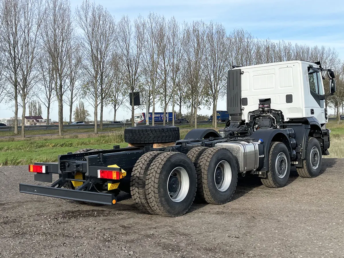 Iveco Trakker AD410T41H-4250 Chassis Cabin 8x4 6
