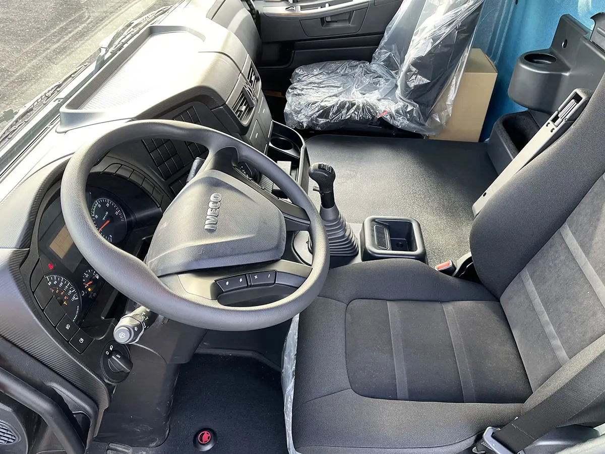 Iveco Trakker AD410T41H-4250 Chassis Cabin 8x4 7
