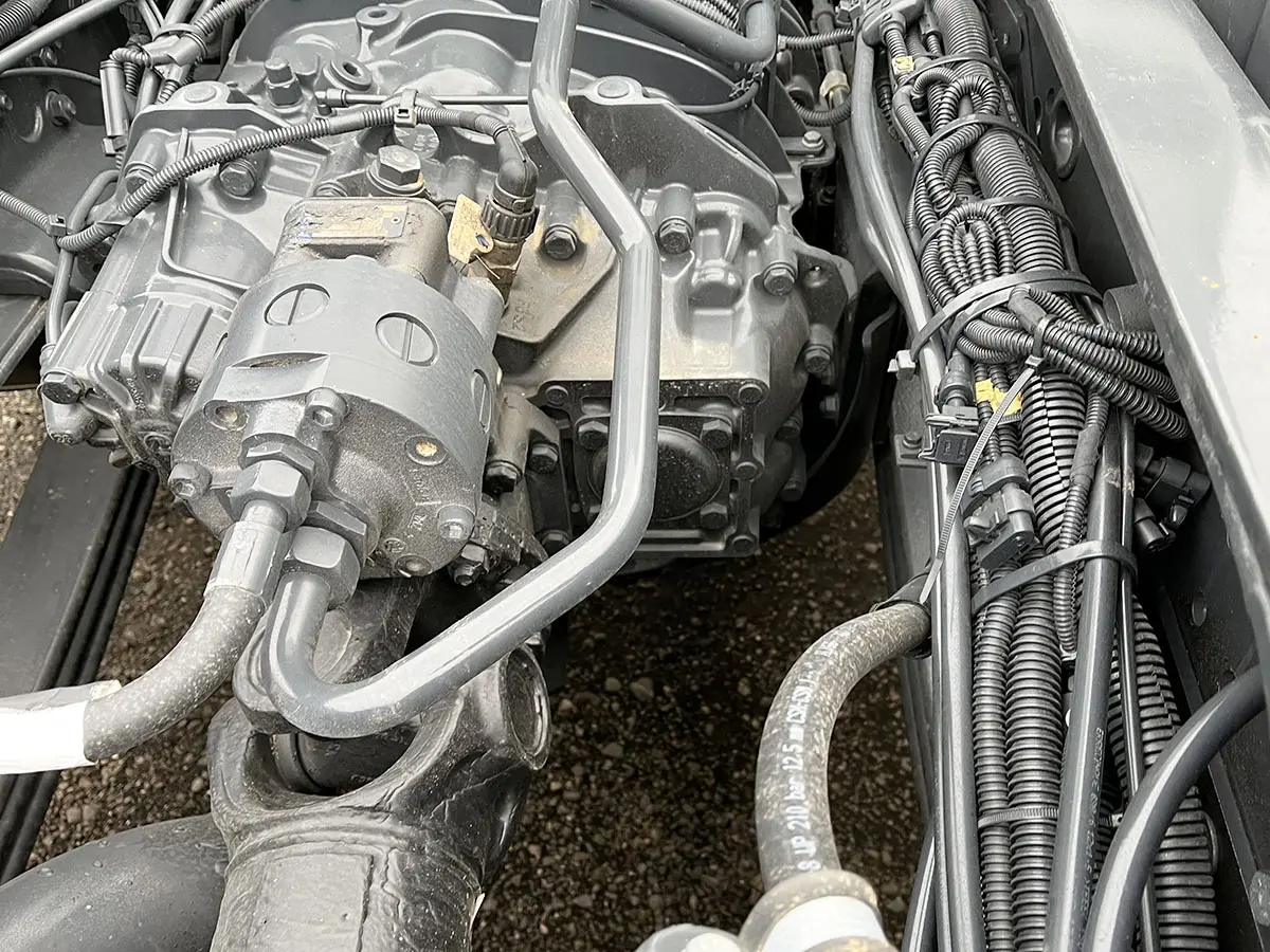 Iveco Trakker AD410T41H-4250 8x4 Chassis Cabin 11