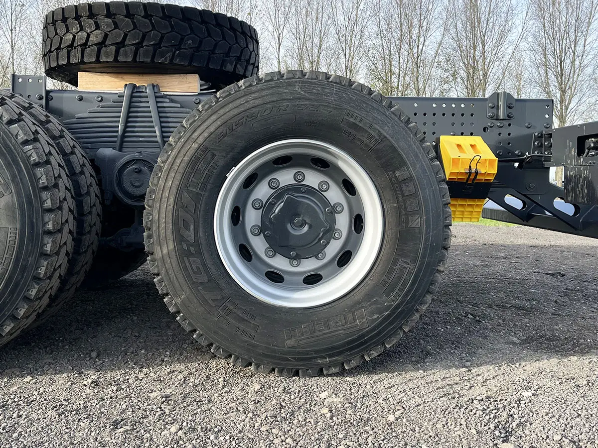 Iveco Trakker AD410T41H-4250 8x4 Chassis Cabin 13