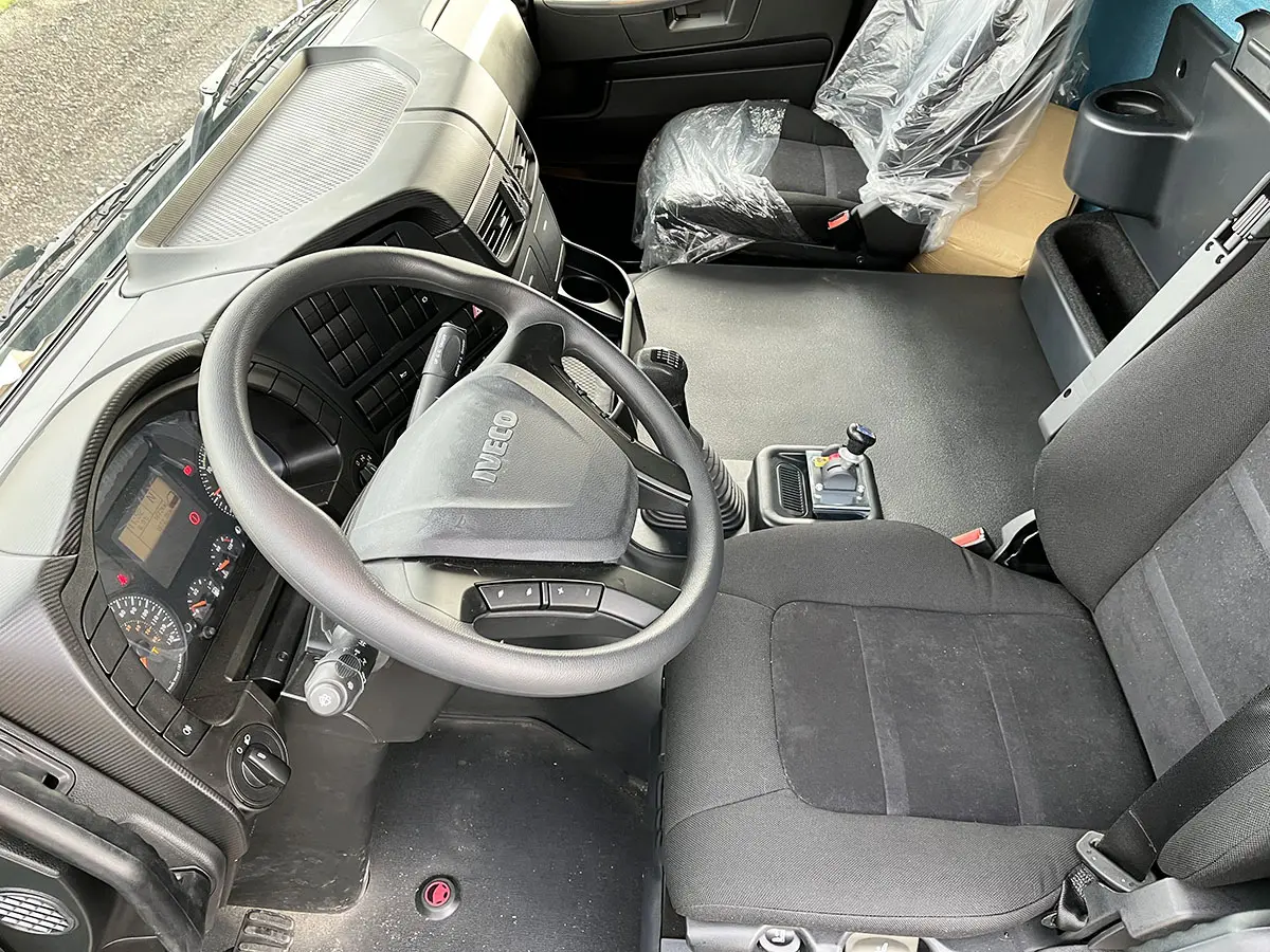 Iveco Trakker AD410T41H Tipper Truck 8x4 7