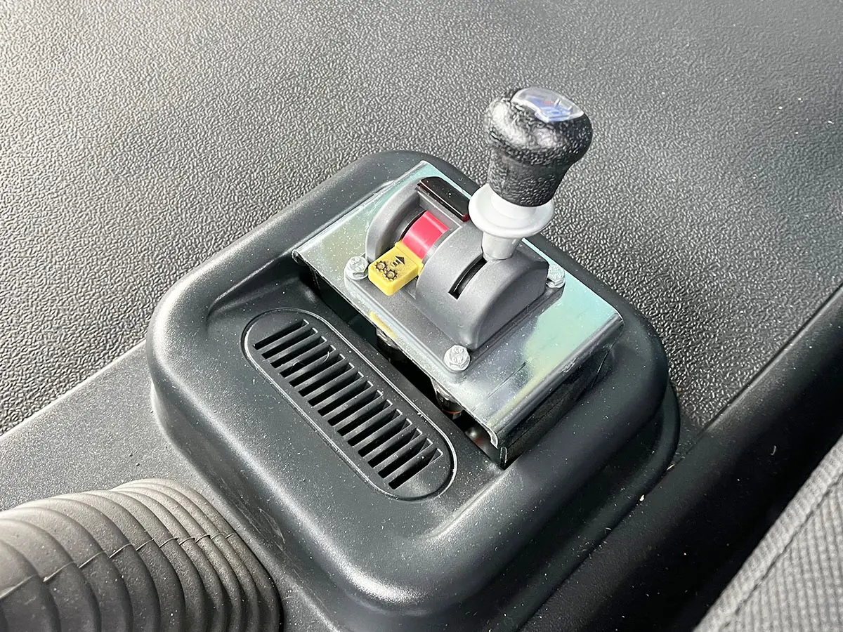 Iveco Trakker AD410T41H 8x4 Tipper Truck 10