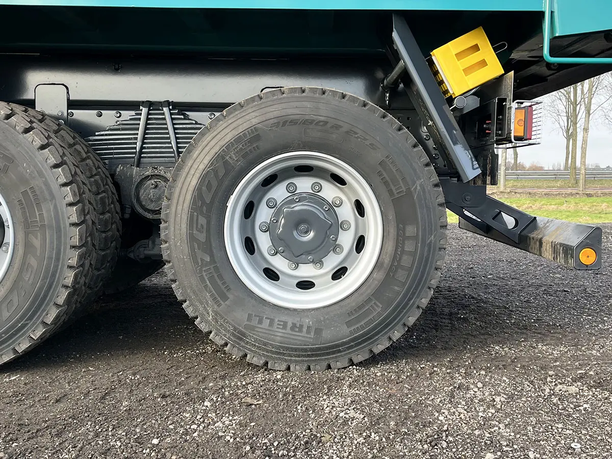 Iveco Trakker AD410T41H Tipper Truck 8x4 17