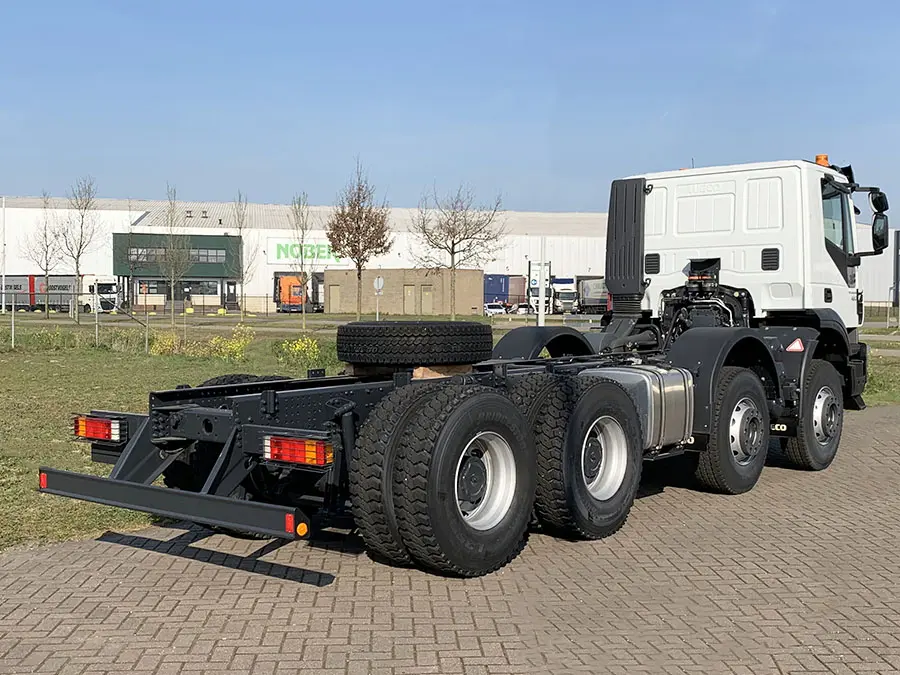 Iveco Trakker AD410T42H-4250 Chassis Cabin 8x4 6