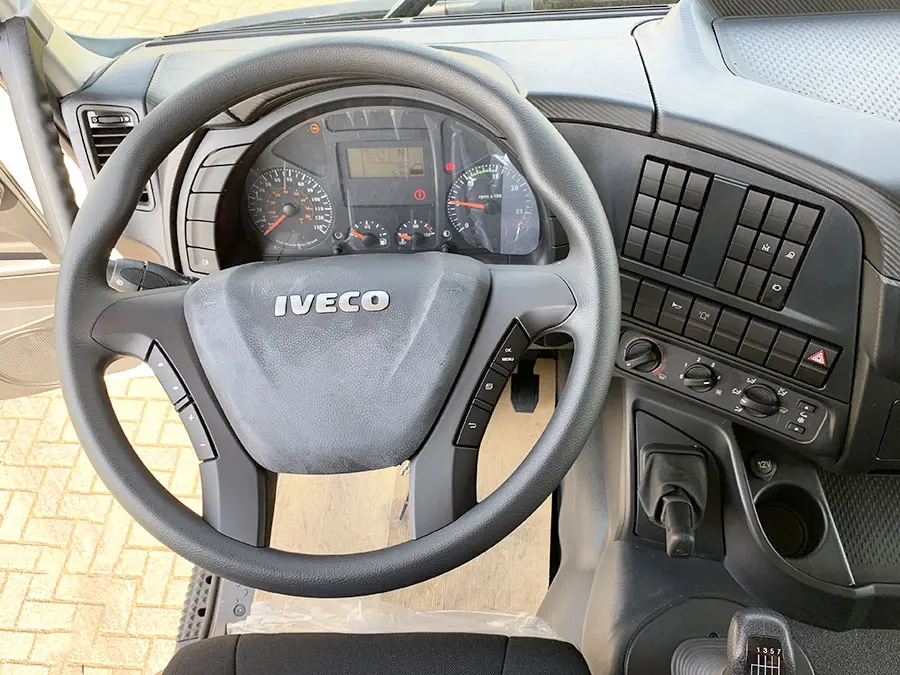 Iveco Trakker AD410T42H-4250 Chassis Cabin 8x4 9