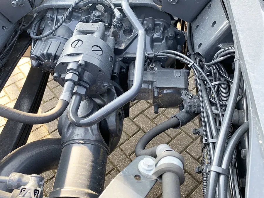 Iveco Trakker AD410T42H-4250 8x4 Chassis Cabin 11