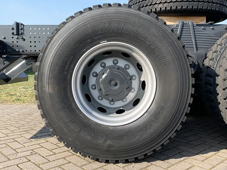 Iveco Trakker AD410T42H-4250 8x4 Chassis Cabin 12