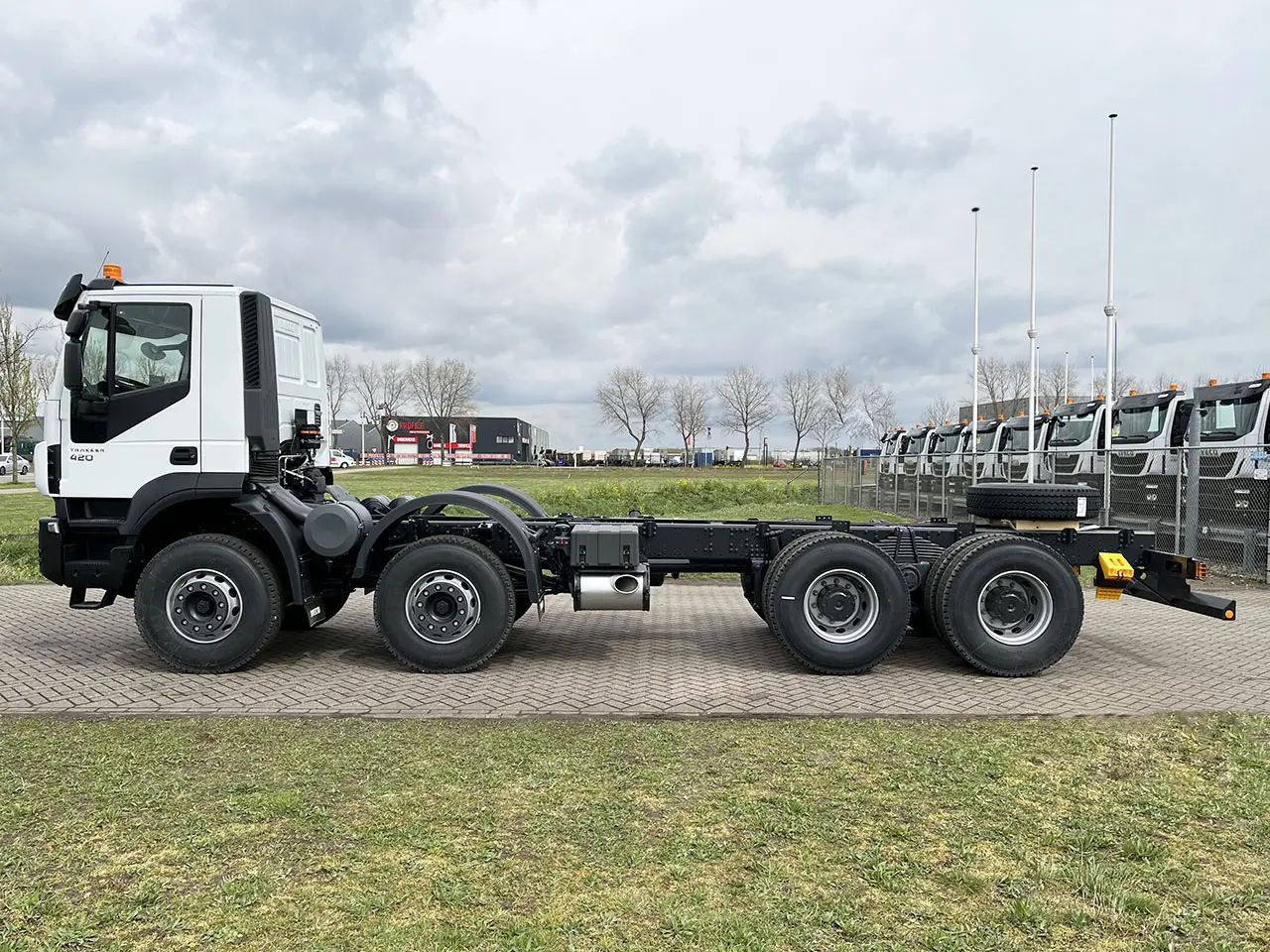 Iveco Trakker AD410T42H-5020 AT Chassis Cabin 8x4 2