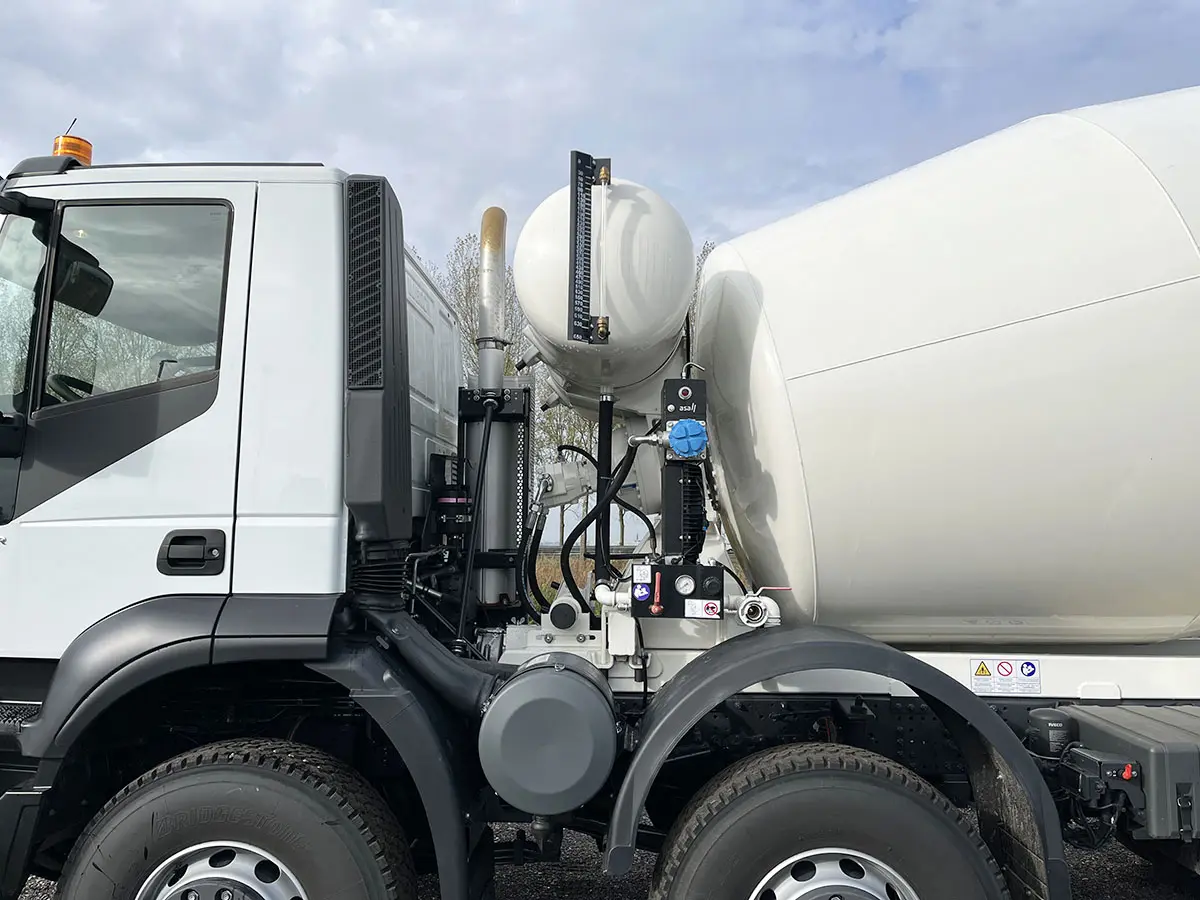 Iveco Trakker AD410T42H 8x4 Concrete Mixer 11