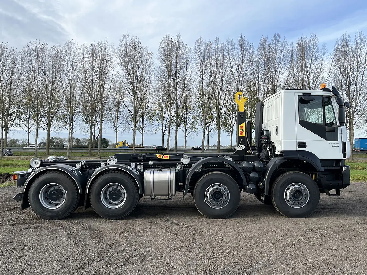 Iveco Trakker AD410T42H Container Hook Loader 8x4 5