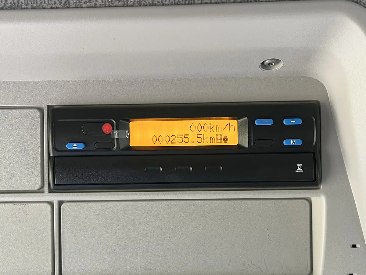 Iveco Trakker AD410T42H 8x4 Container Hook Loader 11