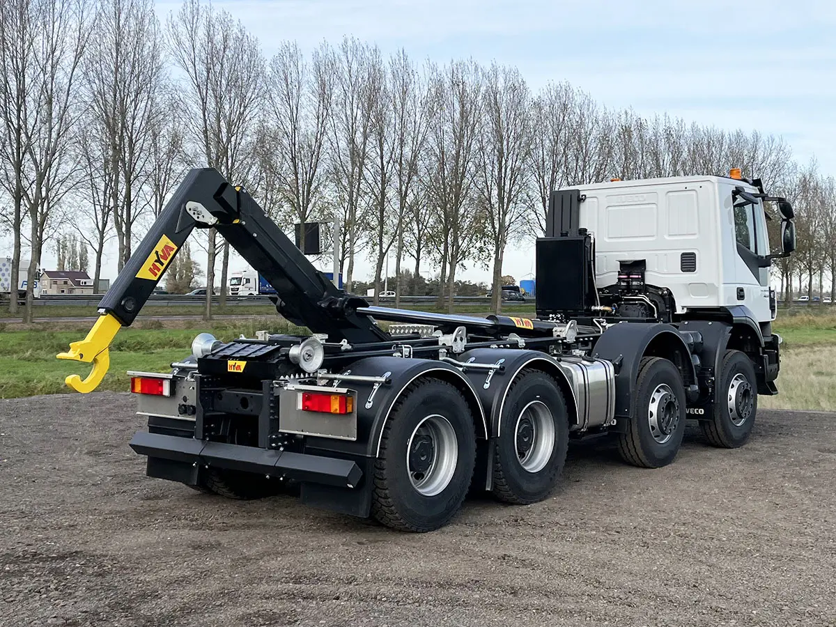 Iveco Trakker AD410T42H 8x4 Container Hook Loader 14