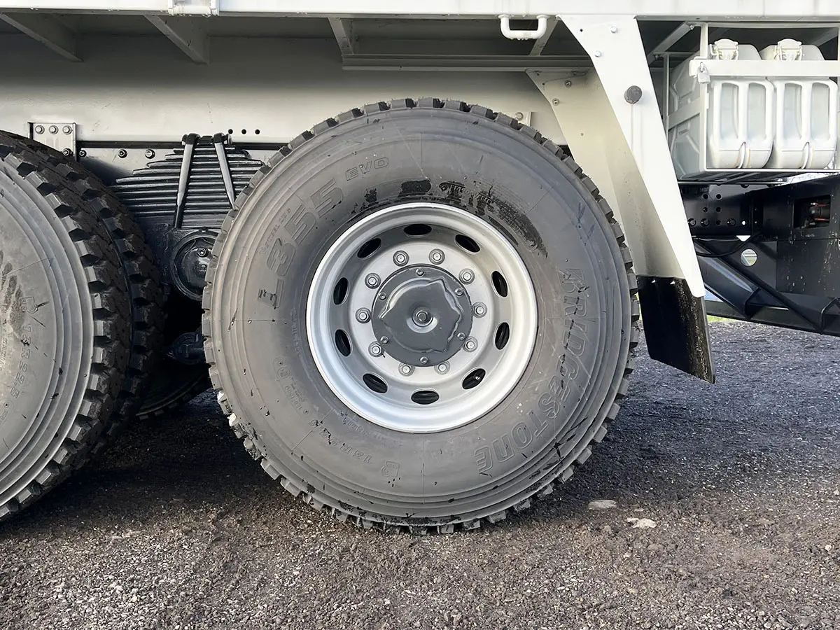 Iveco Trakker AD410T42H 8x4 Caisse bâchée 13