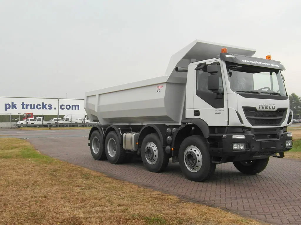 Iveco Trakker AD410T42H 8x4 Tipper Truck 4