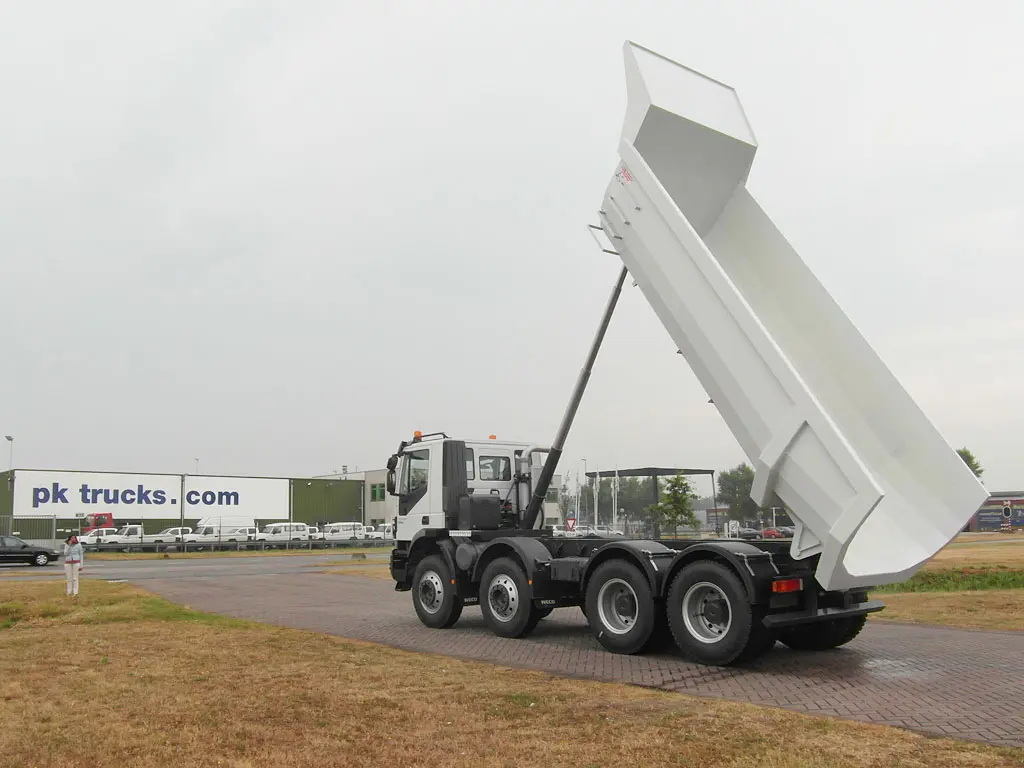 Iveco Trakker AD410T42H 8x4 Tipper Truck 11
