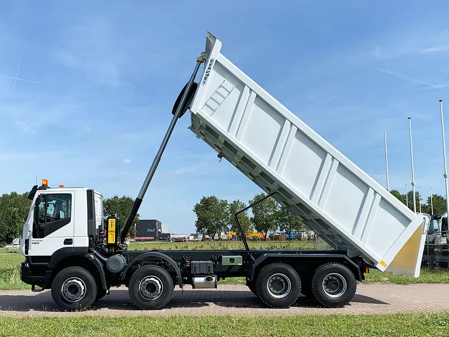Iveco Trakker AD410T42H 8x4 Tipper Truck 7