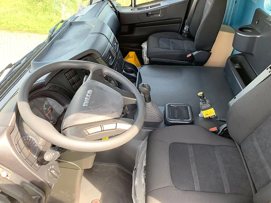 Iveco Trakker AD410T42H Tipper Truck 8x4 10
