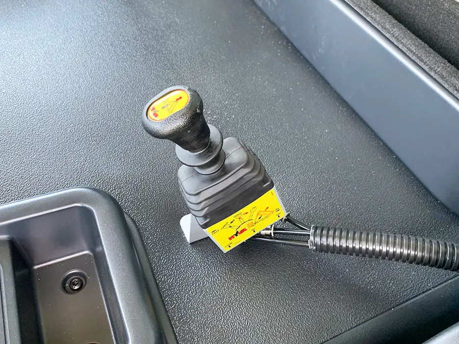 Iveco Trakker AD410T42H 8x4 Tipper Truck 13