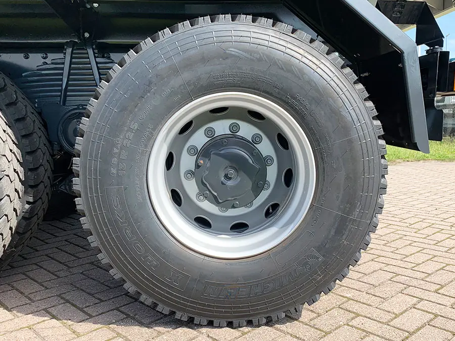 Iveco Trakker AD410T42H Tipper Truck 8x4 15